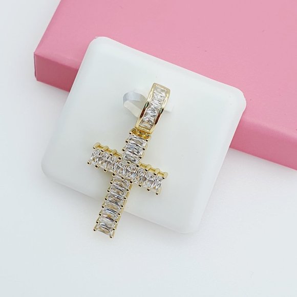 925 Sterling Silver Geometric Cubic Zirconia Pendant  \